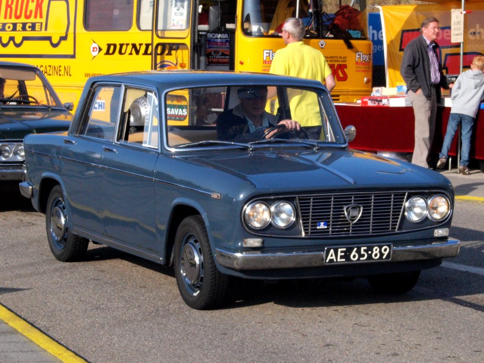 Lancia Fulvia 2C dutch licence registration AE-65-89 pic1