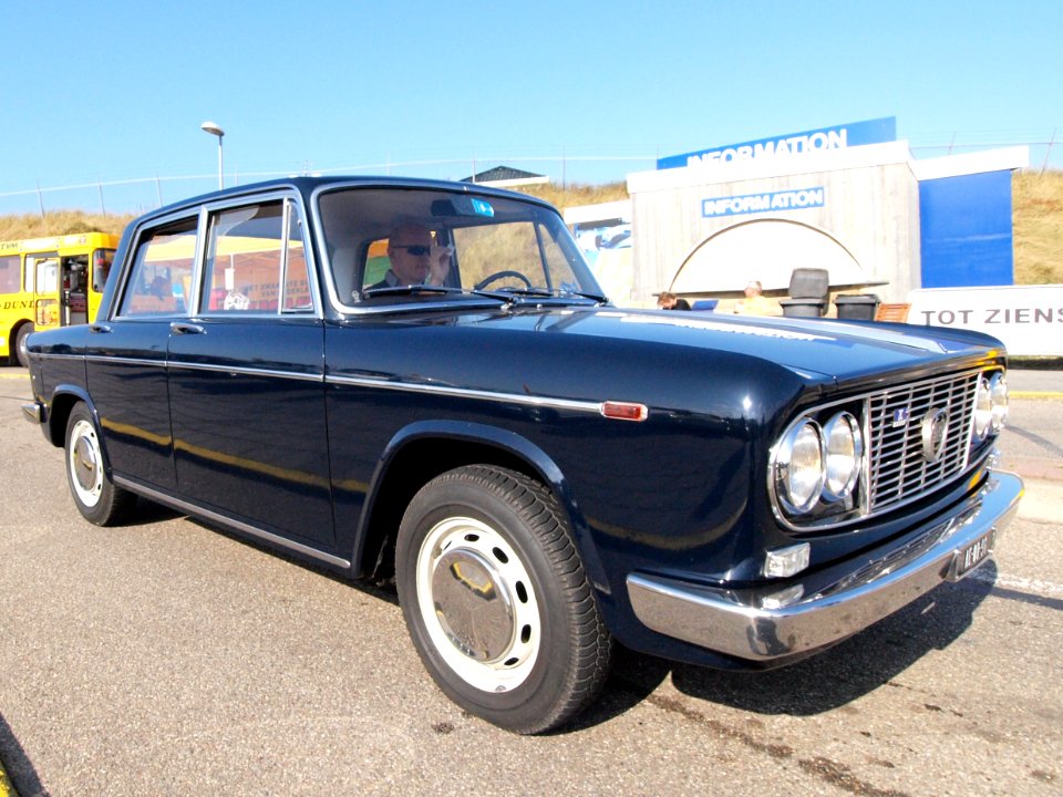 Lancia Fulvia 2C dutch licence registration AE-00-96 pic3