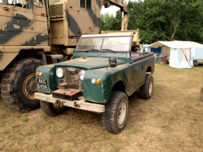 Land Rover, licence registration 'AKG 649A'