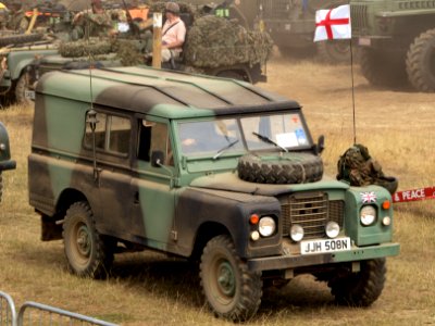 Land Rover 109 S111 (1975) (owner Bradley Wheeler) photo