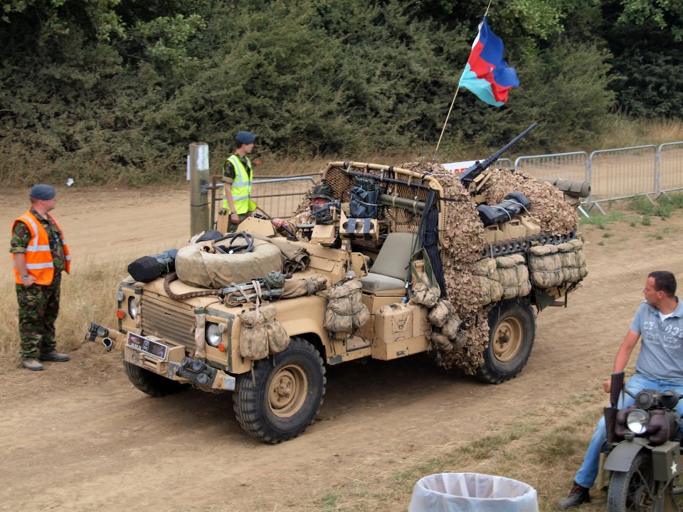 Land Rover, licence registration '-13