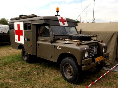 Land Rover, licence registration '-4