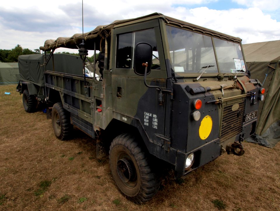 Land Rover 101 Forward Control pic9