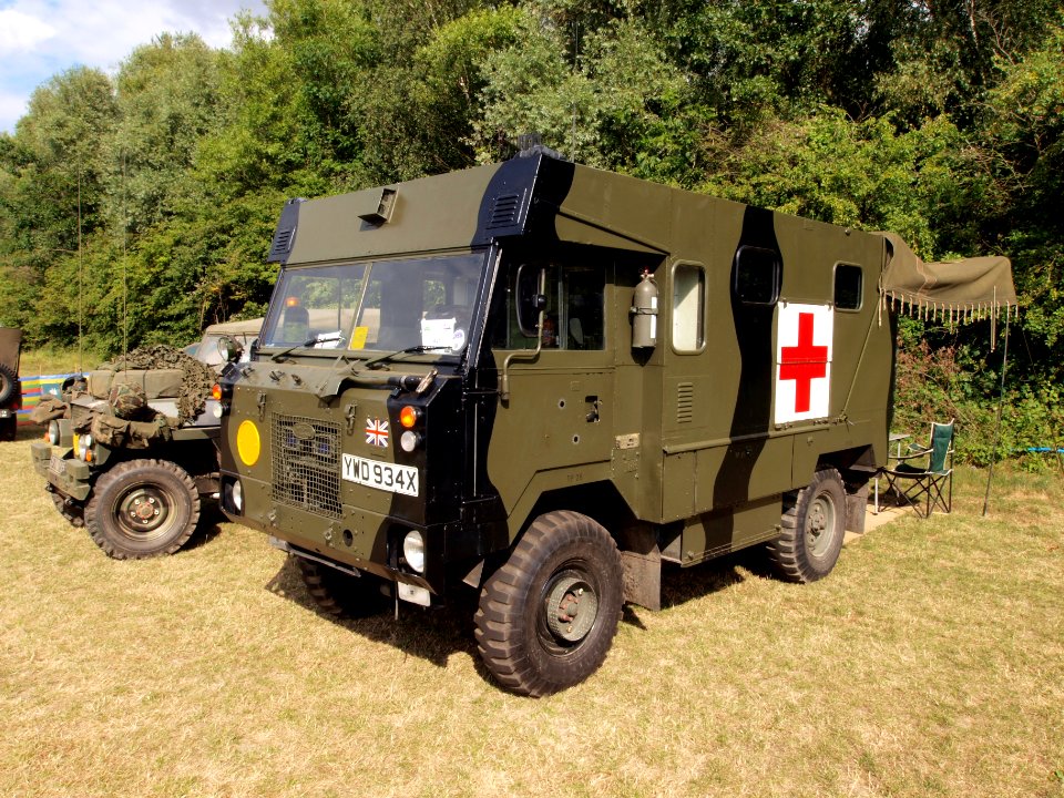 Land Rover 101 Forward Control Ambulance pic17