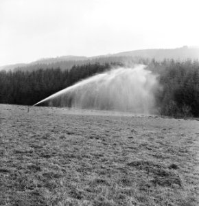 Landbouw, besproeiingen, Bestanddeelnr 251-3154