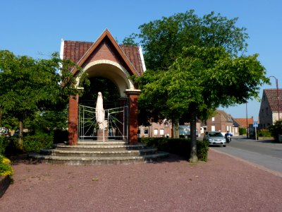 Landas (Nord, Fr) oratoire de la Vierge