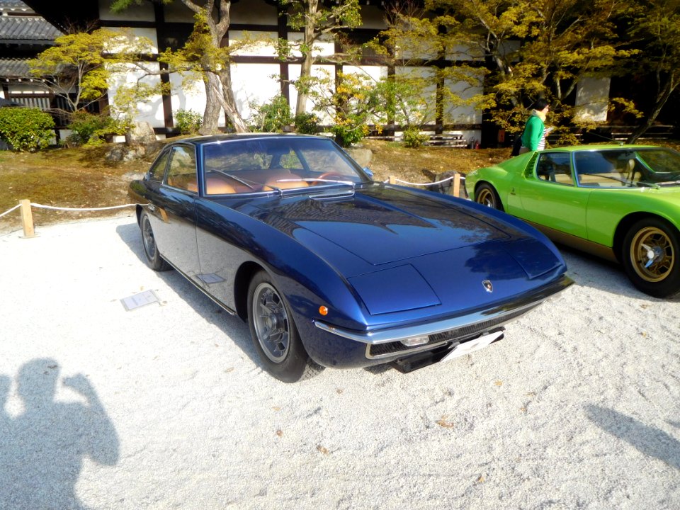 Lamborghini Islero 001