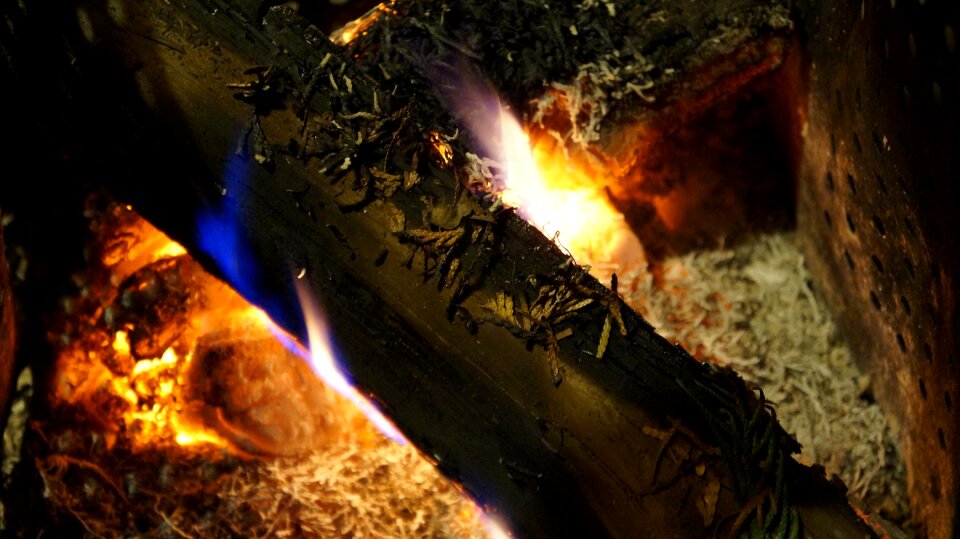 Burn embers heat photo