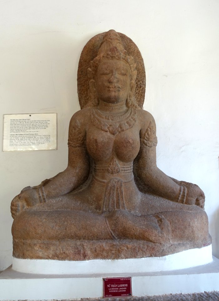 Lakshmi, Tra Kieu, 7th-8th century, Quang Nam - Museum of Cham Sculpture - Danang, Vietnam - DSC01518