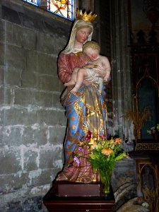 Lambres (Pas-de-Calais) église PA00108327, statue Vierge et enfant
