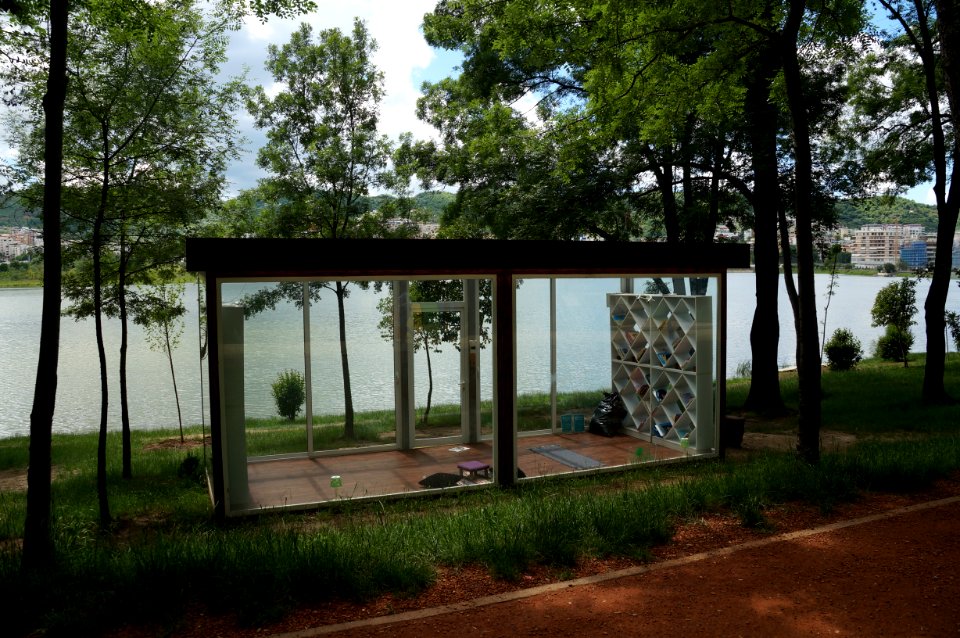 Lake park pavillion (OSCAL19 trip)