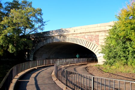 Lake Street bridge over Calhoun Lake of the Isles canal, Oct 2017 photo