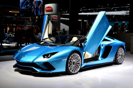 Lamborghini 2017 Aventador S Roadster photo