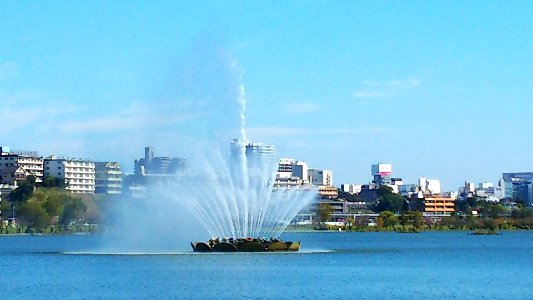 Lake senba large fountain