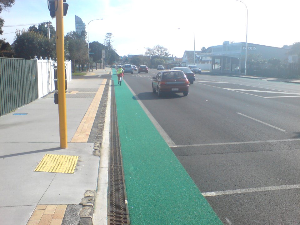 Lake Road Cycle Lanes Nearer Takapuna