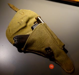 Luger 08 pistol in ersatz bag - Braunschweigisches Landesmuseum - DSC04667