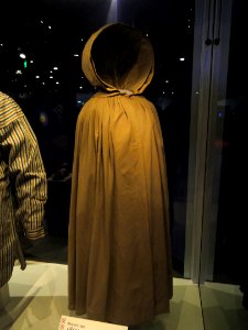 Lucretia Mott's cape, 1800s - National Museum of American History - DSC06225