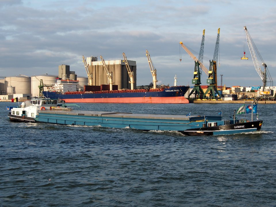Ludovic (ship, 1965), ENI 06002958, Port of Antwerp pic3