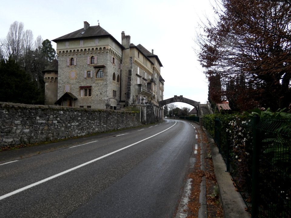 Lugrin - Route Nationale - Château de Tourronde 03