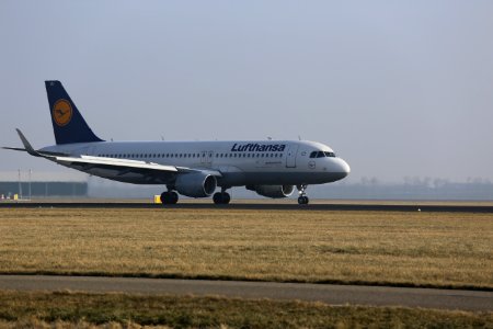 Lufthansa A320 (D-AIUU) @ AMS, March 2018