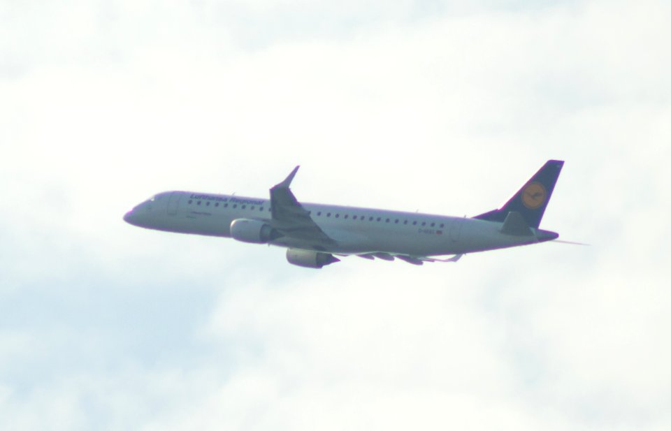 Lufthansa Flugzeug D-AEBS