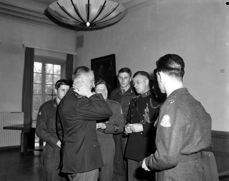 Luitenant-Generaal A. V. van den Wall , legpenning uitgereikt aan militairen die, Bestanddeelnr 914-7484