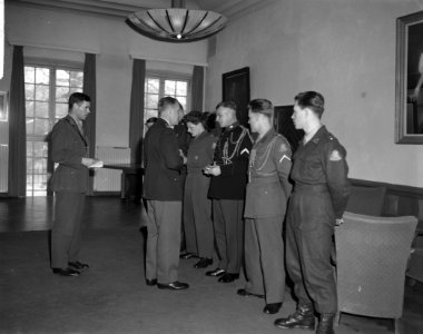 Luitenant-Generaal A. V. van den Wall , legpenning uitgereikt aan militairen die, Bestanddeelnr 914-7485