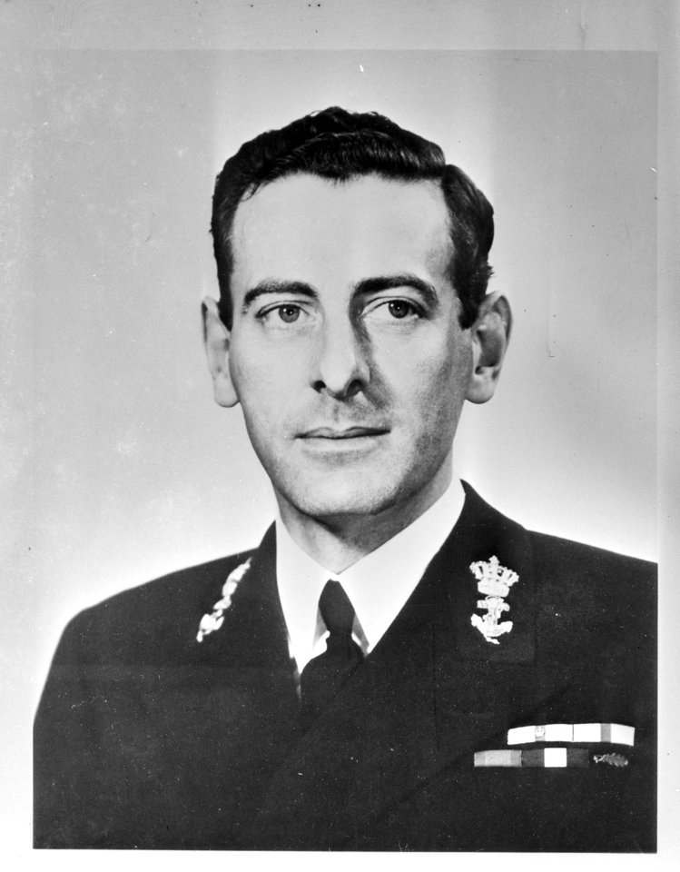 Luitenant ter zee W.J. de Vries (DSO, DSC). Commandant van de onderzeeboot Hr. M, Bestanddeelnr 935-1096