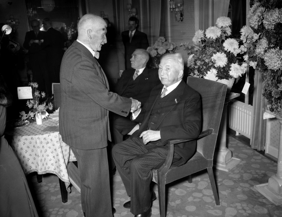 Luitenant Generaal buiten dienst L. F. Duynmaer van Twist 90 jaar, Bestanddeelnr 907-4260