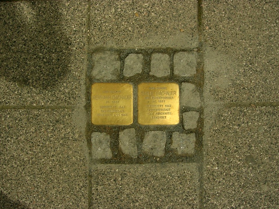 Luitpoldstr 14 Eichstätt -Stolpersteine Dachauer (1)
