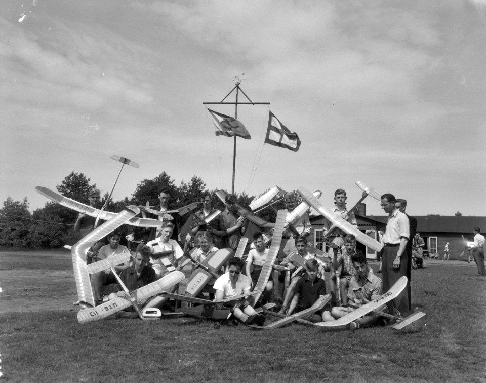 Luchtvaartkamp op Veluwe heide bij Ermelo, Bestanddeelnr 906-6485