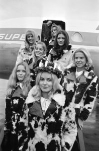 Lucia, Koningin van het Licht , op Schiphol, Bestanddeelnr 924-0934