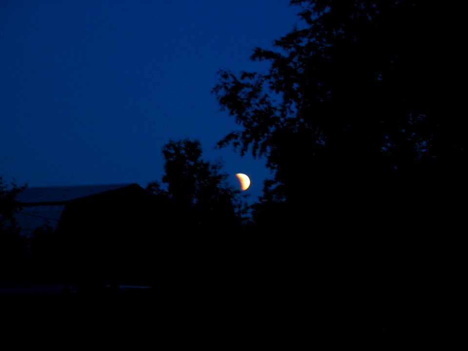 Lunar eclipse 2011 in Moscow Region