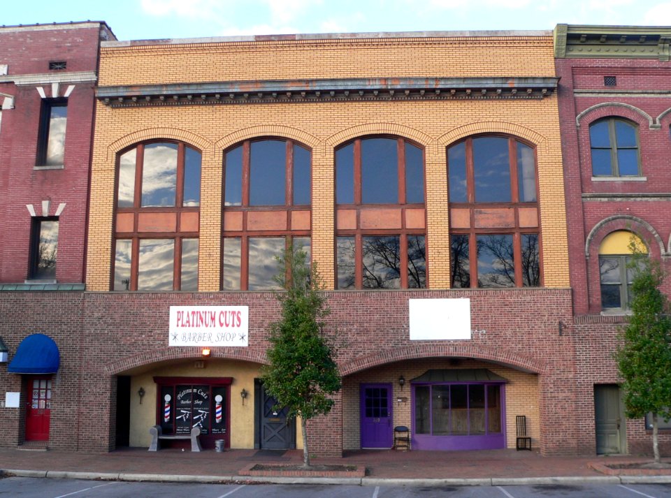 Lumberton NC 203-209 N Elm St 1