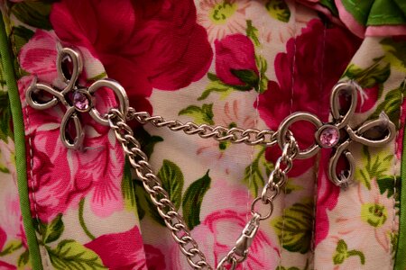 Metal jewellery tradition
