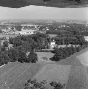 Luchtopname. Tuinen rond kasteel bij Twello, Bestanddeelnr 168-0545