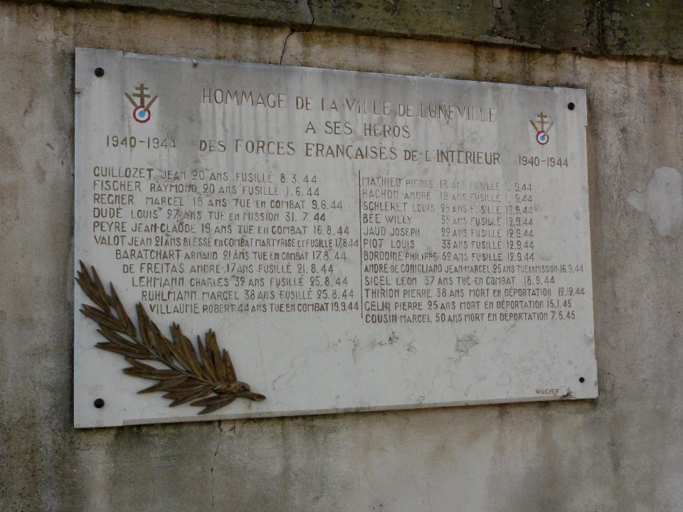 Lunéville (M-et-M) plaque commémor. 1940-1944