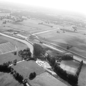 Luchtopname. Verbetering rivier de Berkel en aanleg burg bij Mallem, Bestanddeelnr 168-0551