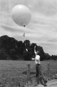 Luchtballon met gemeten concentraties luchtverontreiniging, Bestanddeelnr 934-4696