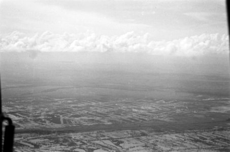 Luchtfoto, kustgebied met inundaties of overstromingen, Bestanddeelnr 5120