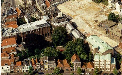 Luchtopname Teylersmuseum in 1994