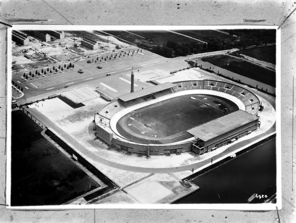 Luchtopname. Olympisch Stadion te Amsterdam, Bestanddeelnr 935-3542