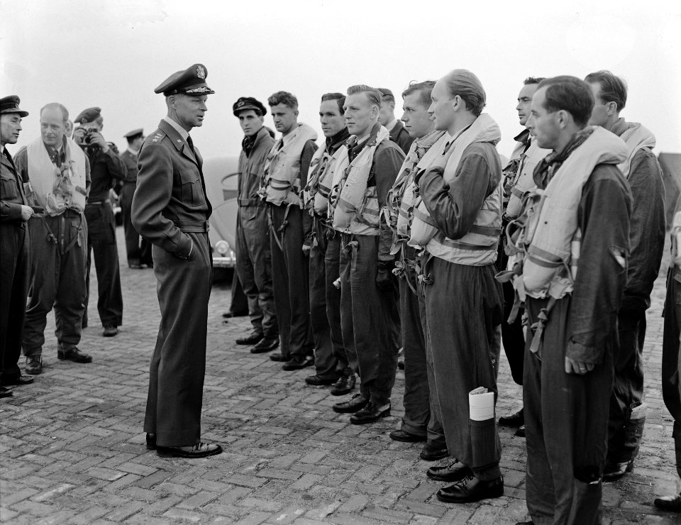 Luchtvaartoefening Cirrus Gilze Rijen. Amerikaanse generaal, Bestanddeelnr 904-7825