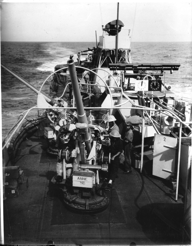 Luchtafweergeschut op een schip, Bestanddeelnr 935-3366