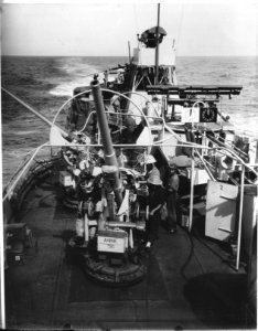 Luchtafweergeschut op een schip, Bestanddeelnr 935-3366
