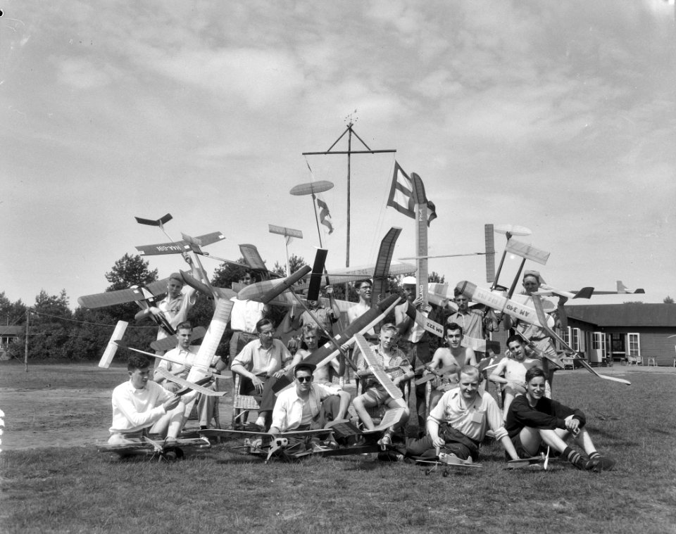 Luchtvaartkamp op Veluwe heide bij Ermelo, Bestanddeelnr 906-6482