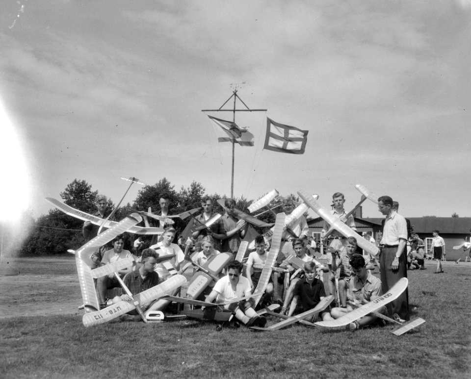 Luchtvaartkamp op Veluwe heide bij Ermelo, Bestanddeelnr 906-6479