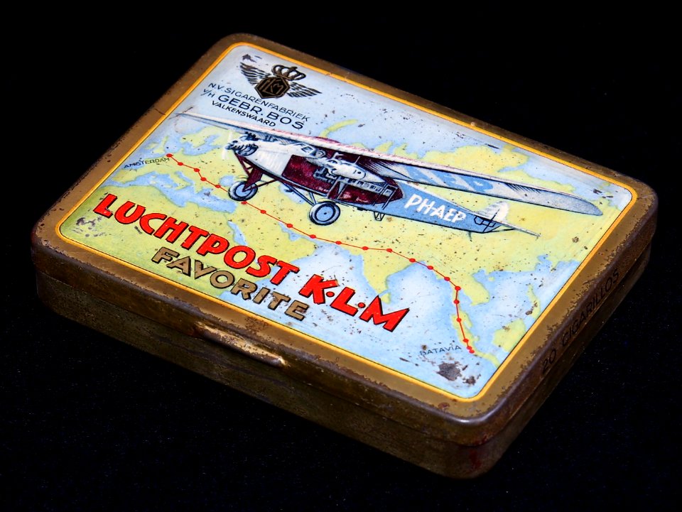 Luchtpost KLM PH-AEP favorite, NV Sigarenfabriek vh Gebroeders Bos, Valkenswaard, foto1