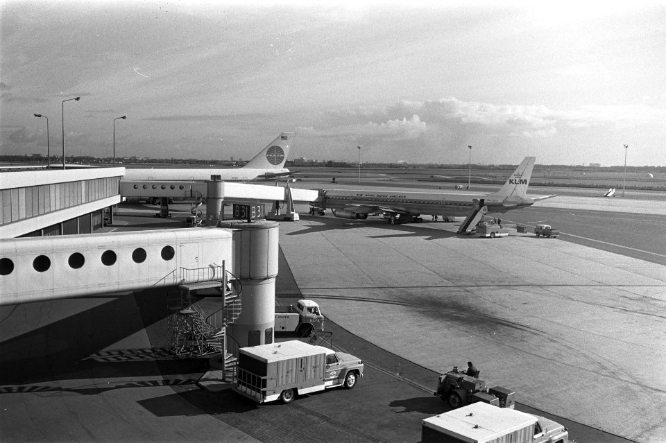 Luchthaven Schiphol, Bestanddeelnr 925-8766