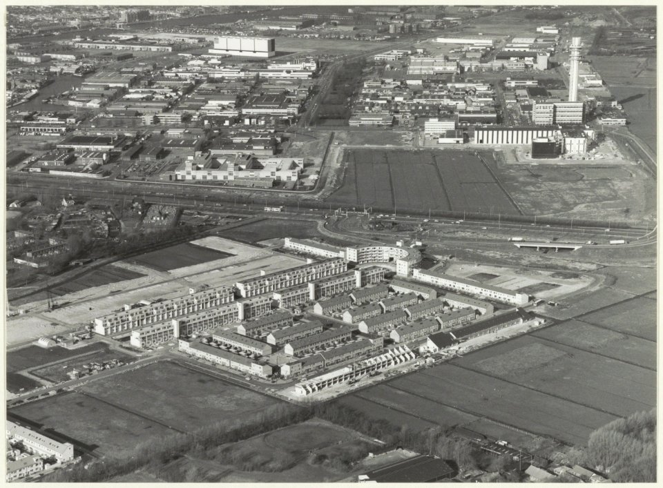 Luchtfoto Zuiderpolder, Veerpolder en Waarderpolder. NL-HlmNHA 54023751